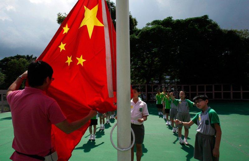辽宁大连金州区一厂房突发大火:目前火已及时扑灭,具体原因需进一步调查