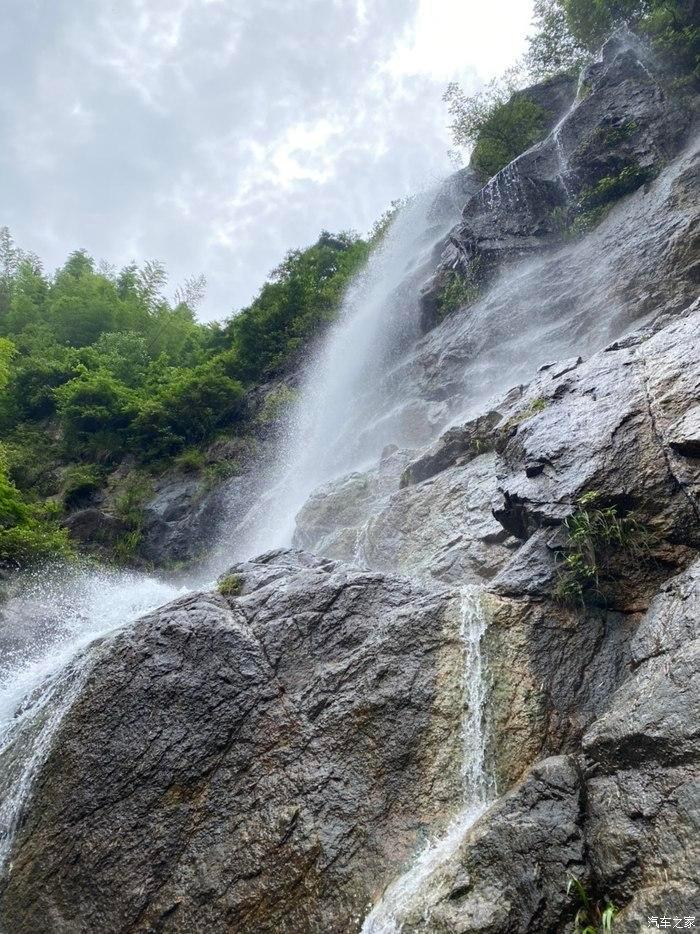 妙笔写青山！武汉市青山区首届青少年书法大赛举行