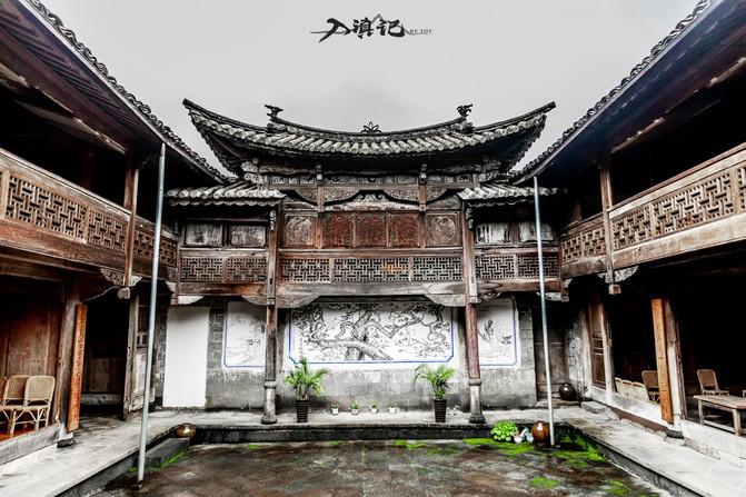 未与前车保持间距是事故主因!厦门高速交警发布2023年交通管理大数据